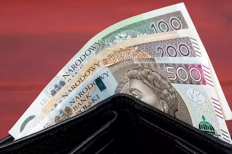 Prawie 2,4 mln osób dostanie trzynastkę przed Wielkanocą